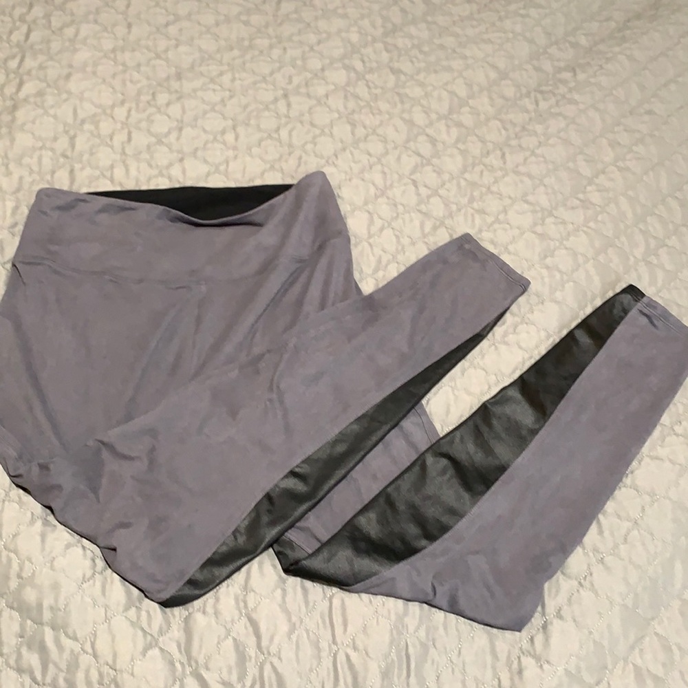 Star by Spanx Grey and Black leggings